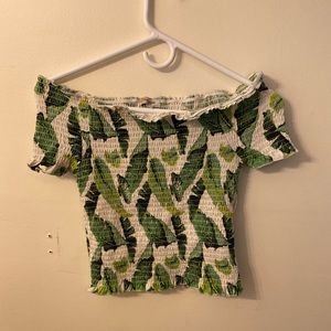 Off the shoulder cropped crinkle top